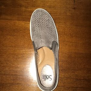 Slip on dressy tennis shoe